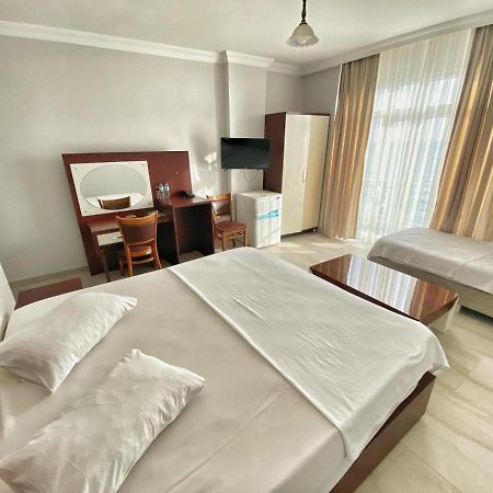 Deniz Hotel Kumburgaz ブユックチェクメジェ エクステリア 写真