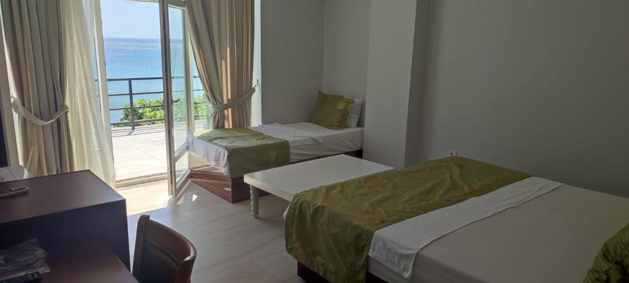 Deniz Hotel Kumburgaz ブユックチェクメジェ エクステリア 写真