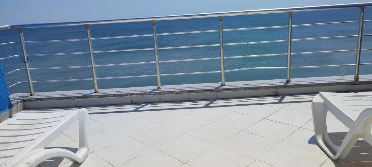 Deniz Hotel Kumburgaz ブユックチェクメジェ エクステリア 写真