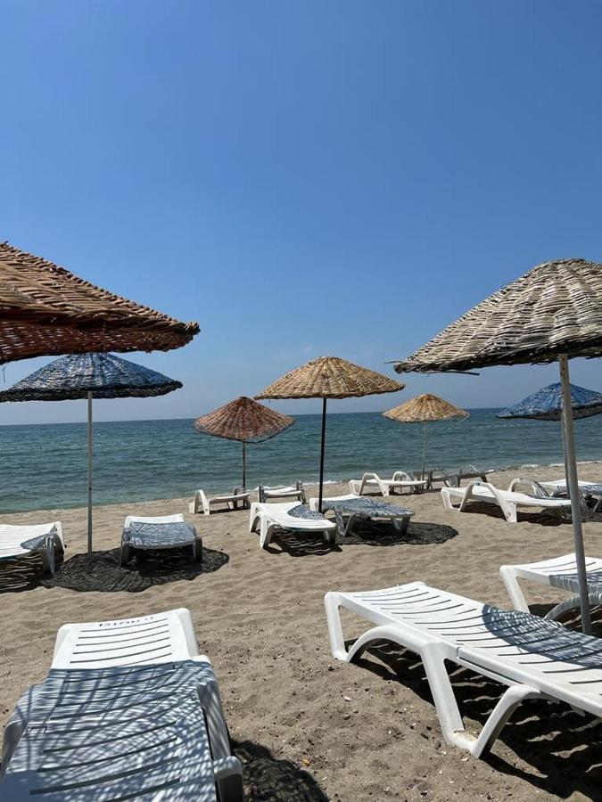 Deniz Hotel Kumburgaz ブユックチェクメジェ エクステリア 写真