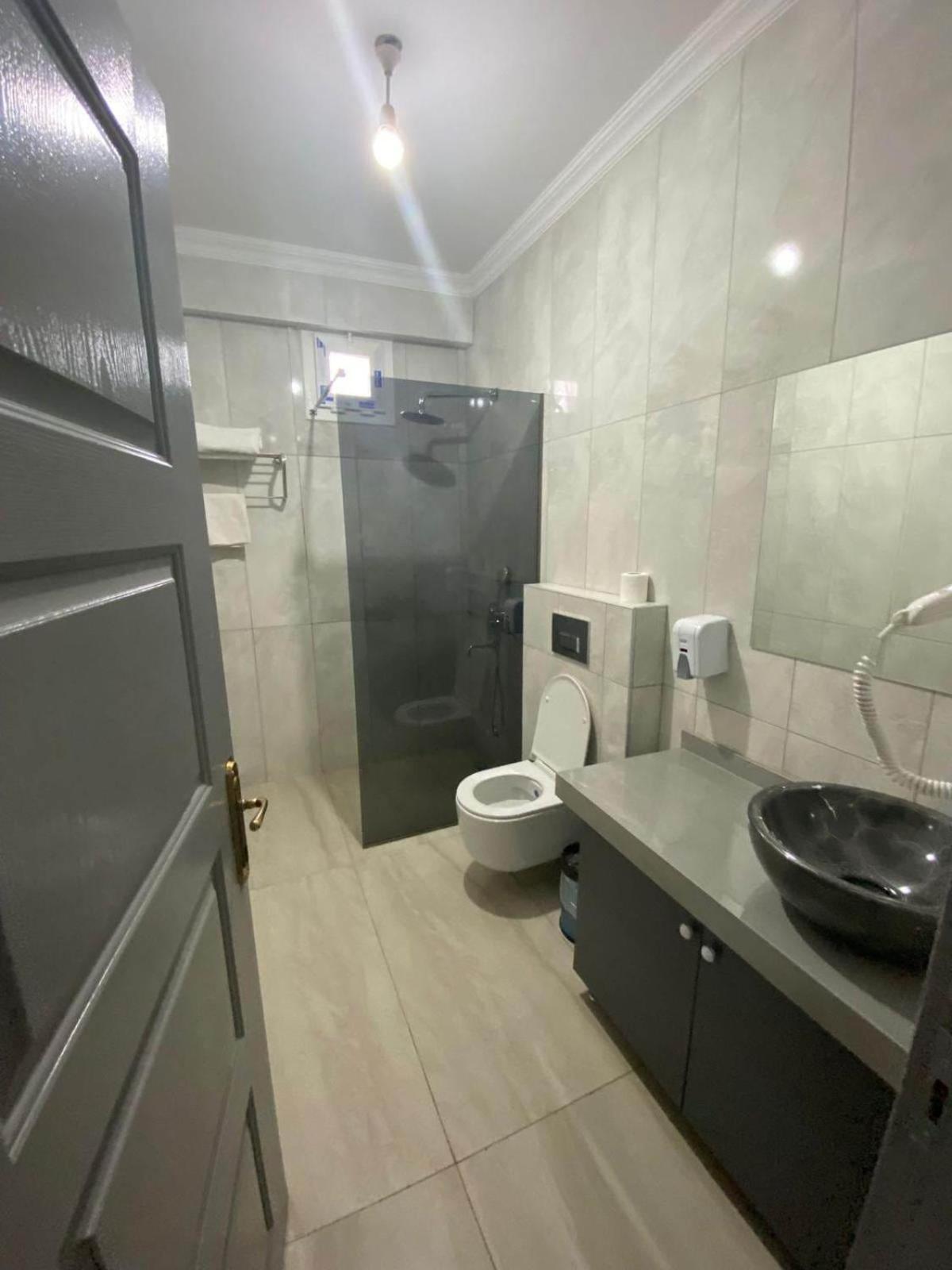 Deniz Hotel Kumburgaz ブユックチェクメジェ エクステリア 写真