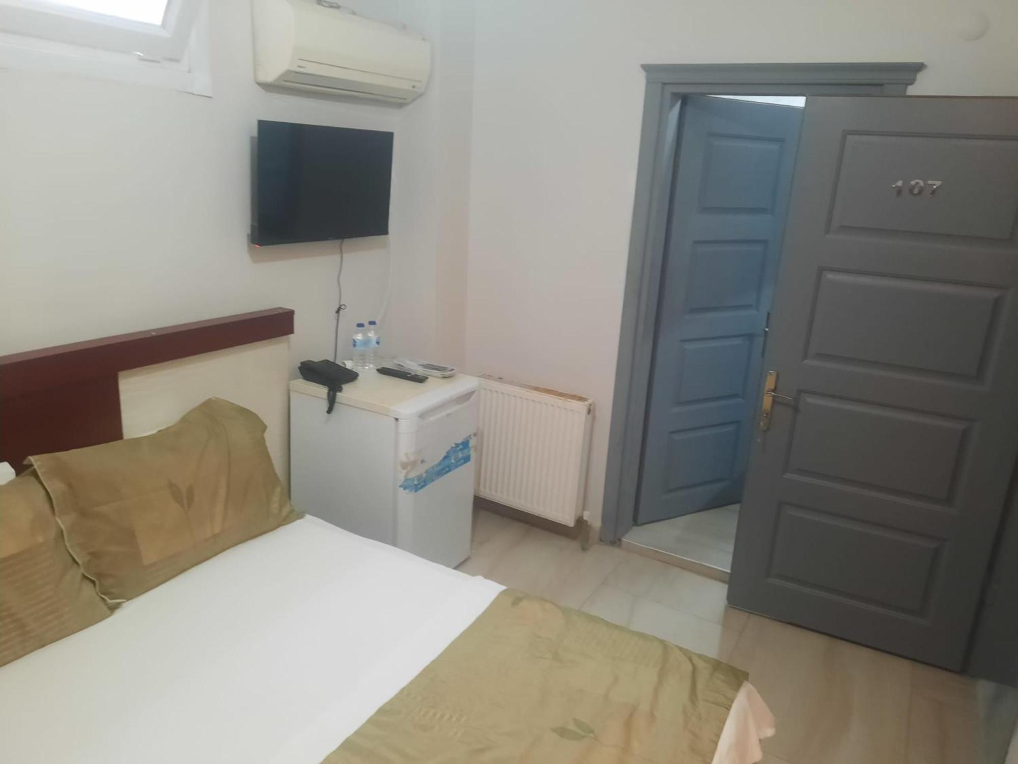 Deniz Hotel Kumburgaz ブユックチェクメジェ エクステリア 写真